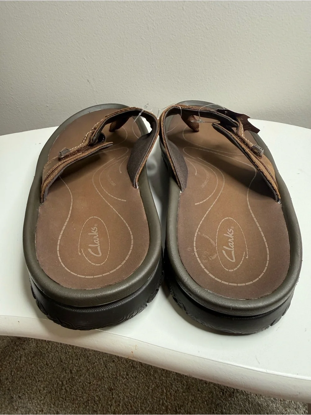 Clarks Men’s Brown Leather Thong Sandals